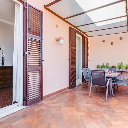 Terrace With A View Of Roma